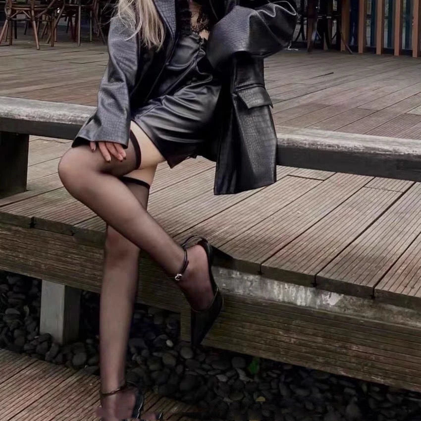 Bas noirs transparents à la mode pour femmes
