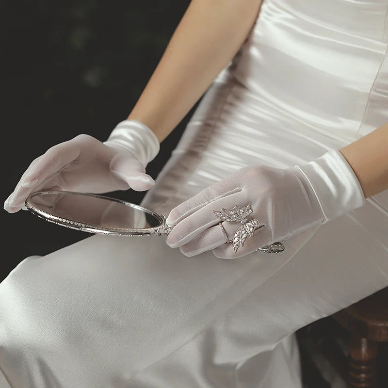 Gants de mariée courts pour femmes, simples, en Satin lisse, en Tulle, blancs