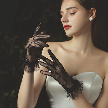 Gants courts de mariage élégants, en Tulle respirant, avec des appliques en dentelle, à volants noirs