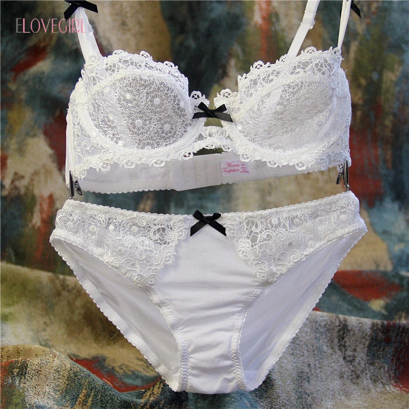 Ensemble de soutien-gorge push-up et culotte en dentelle