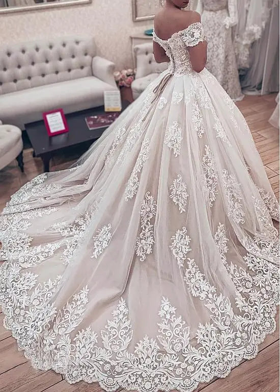 Magnifique robes de mariée en dentelle pour femmes