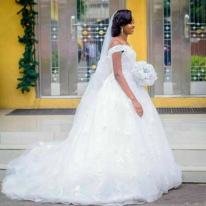 Vintage hors épaule dentelle Appliques robes de mariée africaine