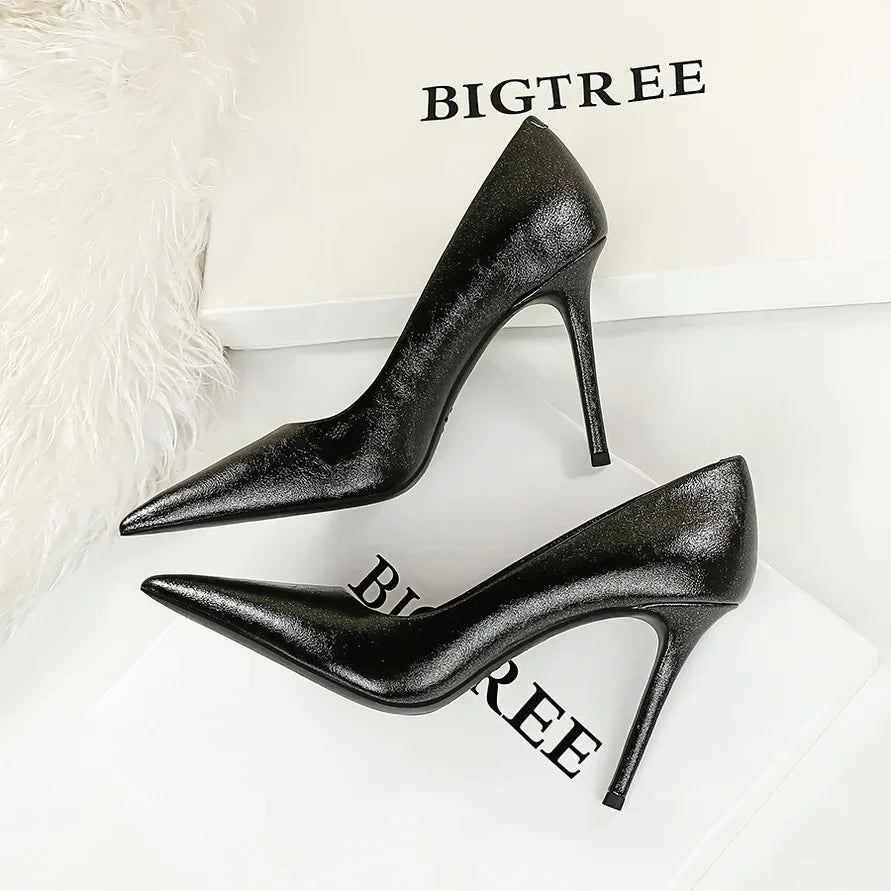 Chaussures or argent pour femmes doux talons hauts