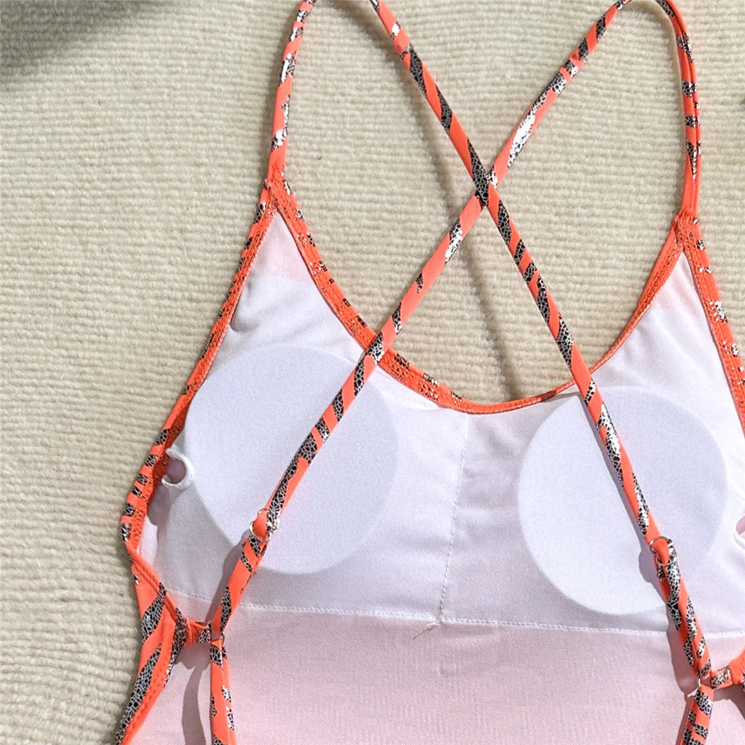 Maillots de bain une pièce string rembourré pour femmes