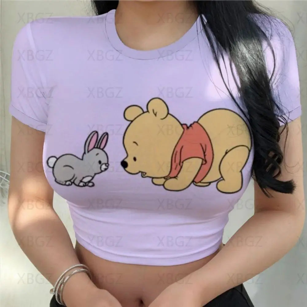 T-shirt Disney Winnie Ourson  pour femmes haut court