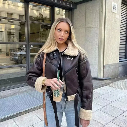 Veste en fourrure en cuir manteau court pour femmes