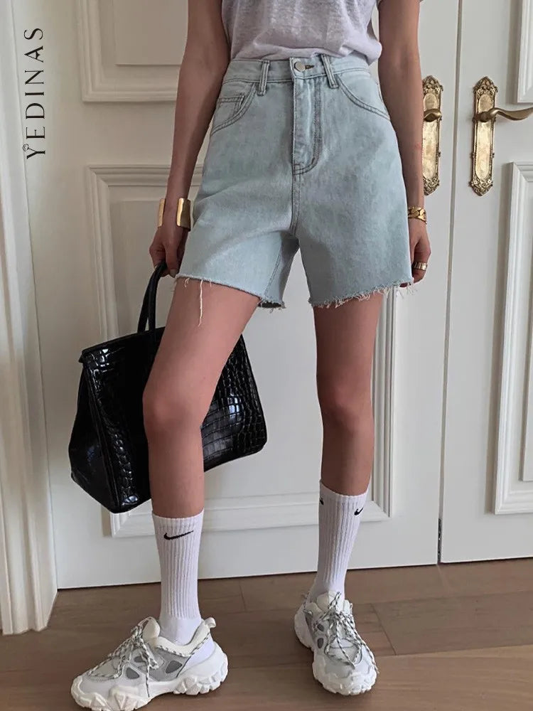 Short en jean bleu clair pour femme