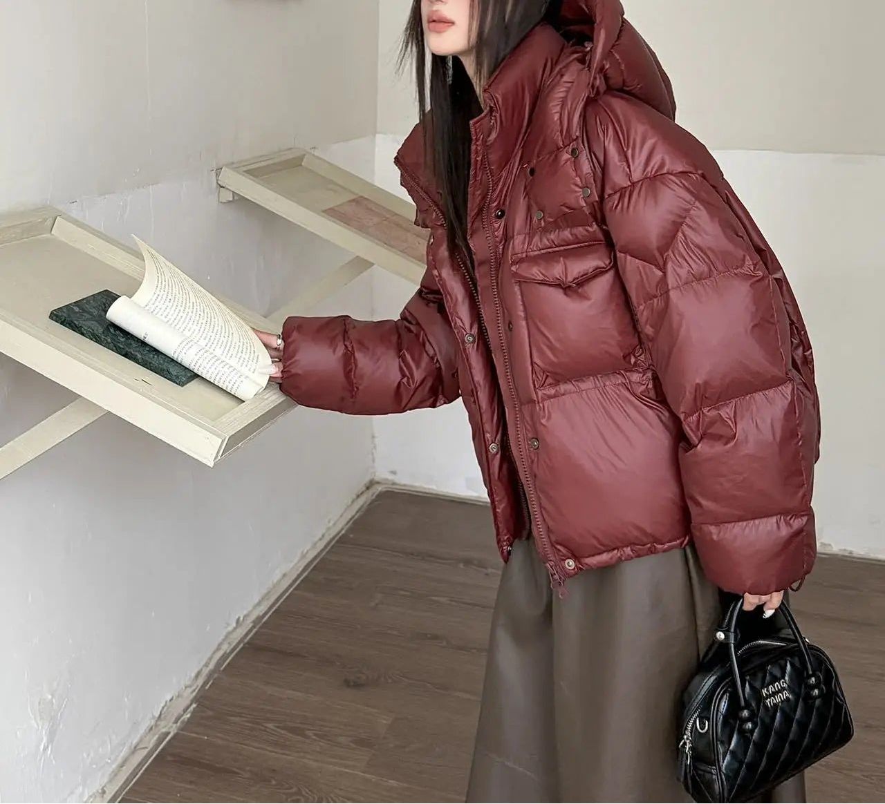 Doudoune courte polyvalente à capuche pour femme