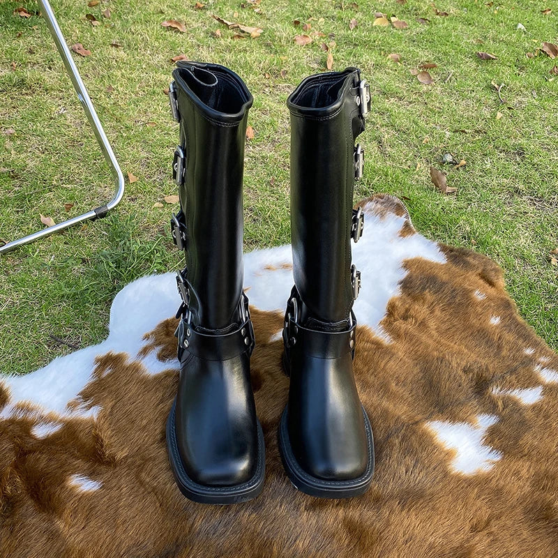 Bottes en jean rétro marron avec boucle de ceinture pour femme