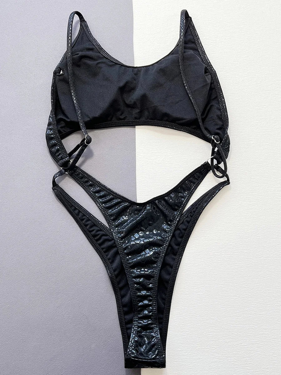 Maillot de bain une pièce en peau de serpent à découpe haute pour femme