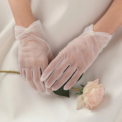 Gants en tulle doux pour les patients de mariage frais, petites perles et fleurs