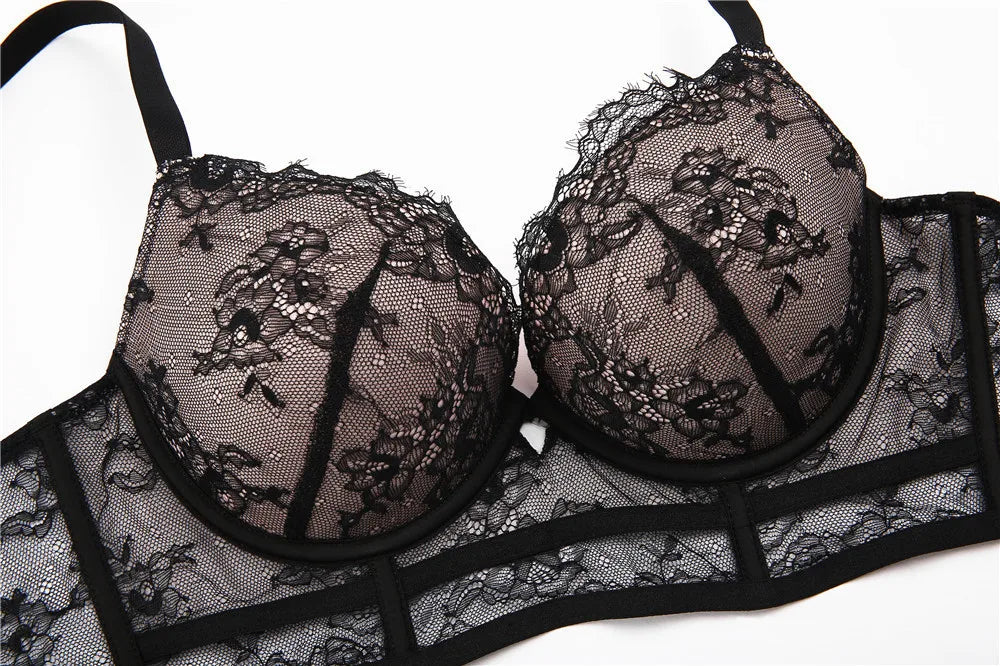 Ensemble de lingerie brodée pour femmes