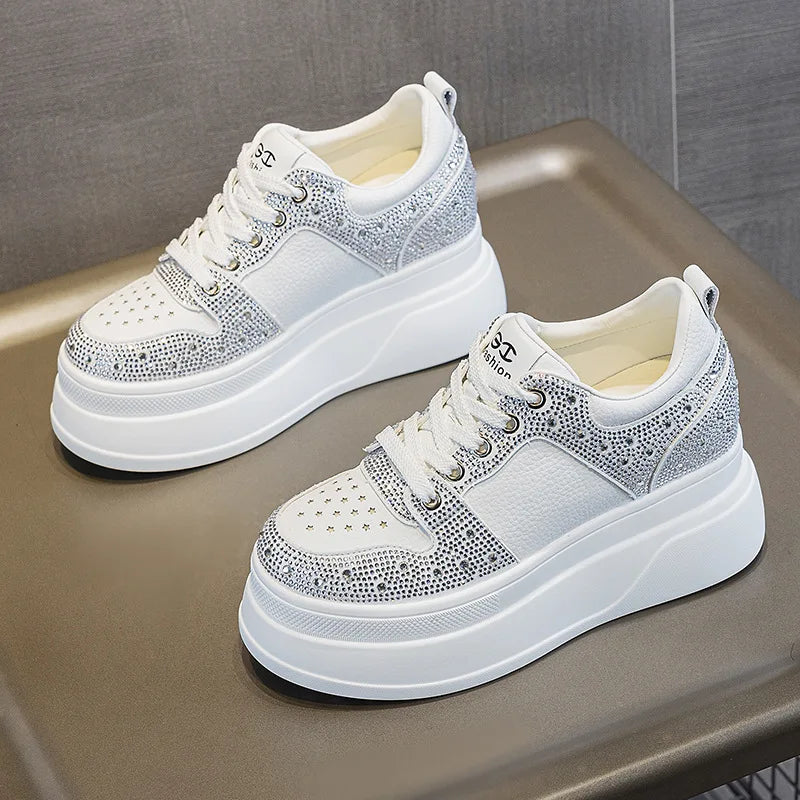 Basket à semelle compensée en cuir véritable pour femme