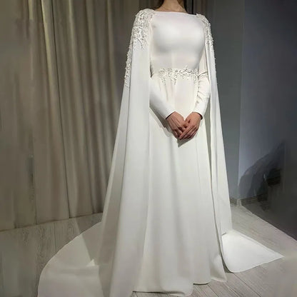 Robe de mariée musulmane à manches longues et col haut avec appliques en dentelle