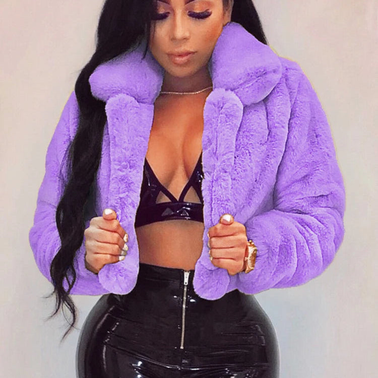 Manteaux courtes en fausse fourrure pour femmes