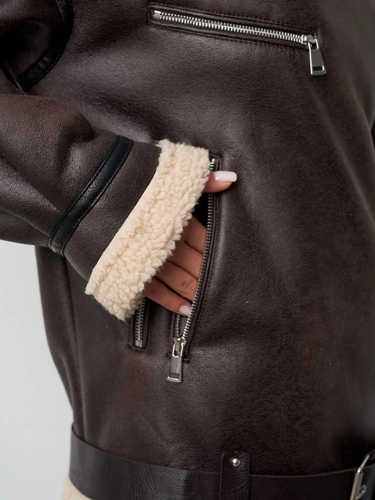 Veste en faux cuir et fourrure d'agneau pour femmes