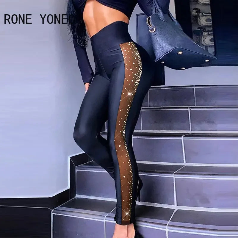 Pantalon crayon noir chic taille haute en maille patchwork strass