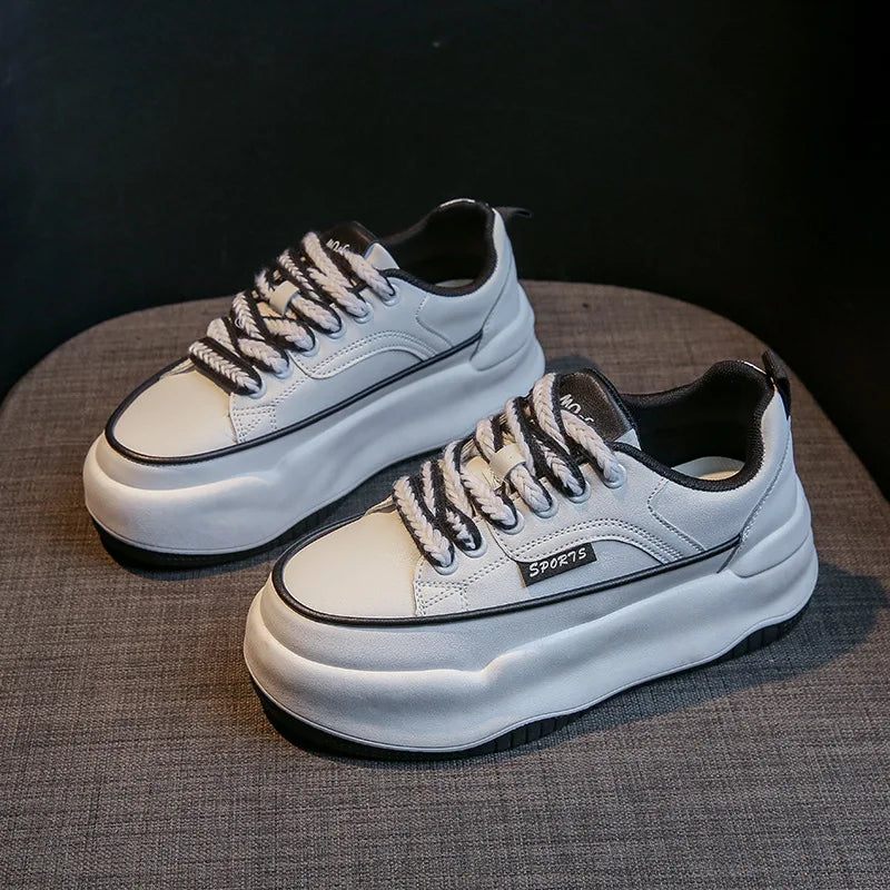 Baskets blanches épaisses pour femmes