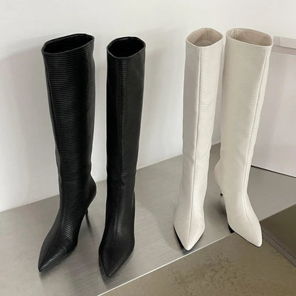 Bottes hautes à bout pointu pour femmes