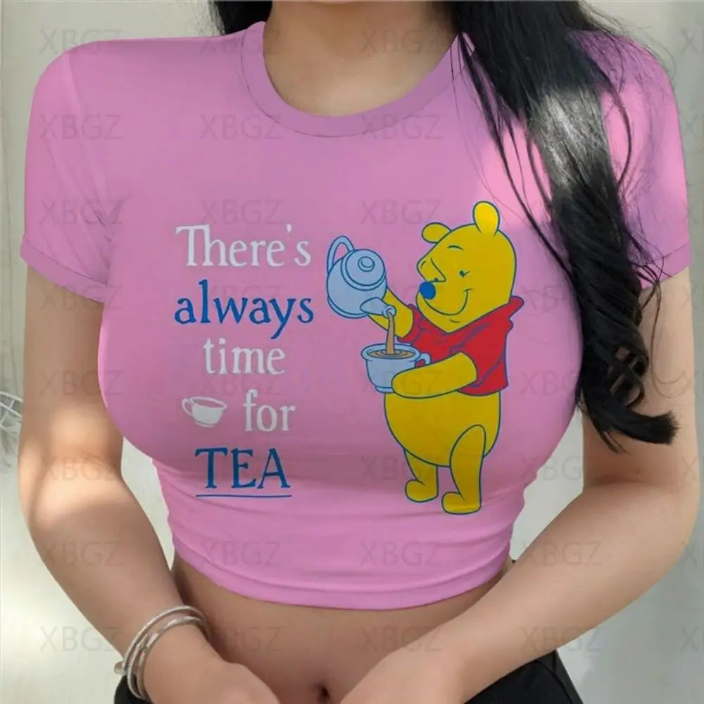 T-shirt Disney Winnie  pour femmes haut court