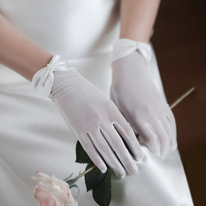 Gants blancs faits à la main en filet élastique pour femmes, gants courts de poignet, nœud en perles de satin