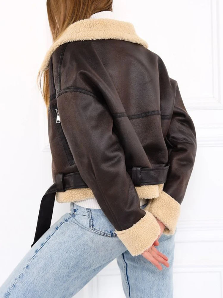 Veste courte en fausse fourrure d'agneau pour femmes