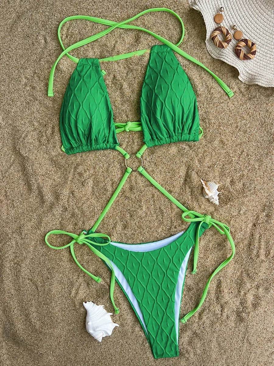 Maillot de bain une pièce à col licou et à découpes sur le ventre pour femmes