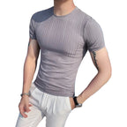 T-shirt à rayures fines pour hommes