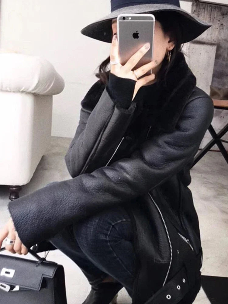 Manteaux d'hive épais Faux cuir fourrure en peau de mouton  pour femmes