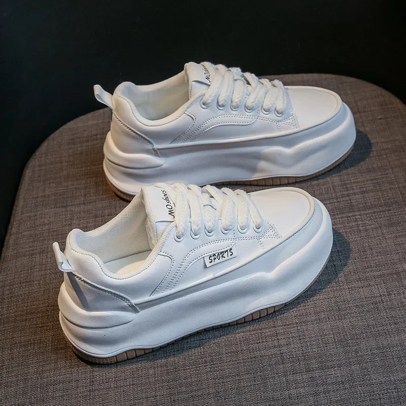 Baskets blanches épaisses pour femmes