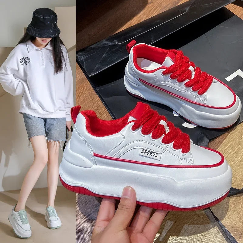 Baskets blanches épaisses pour femmes