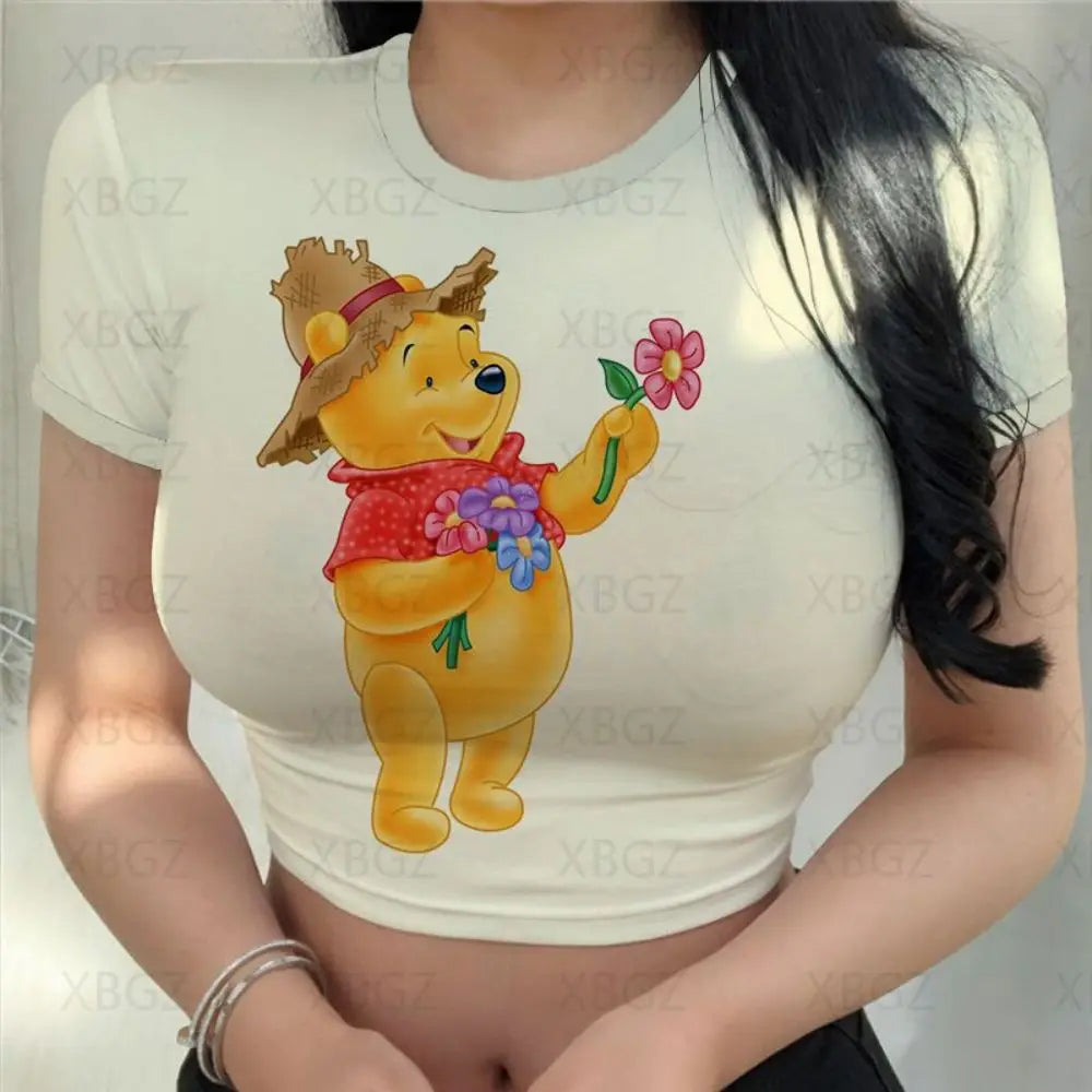 T-shirt Disney Winnie pour femmes haut court