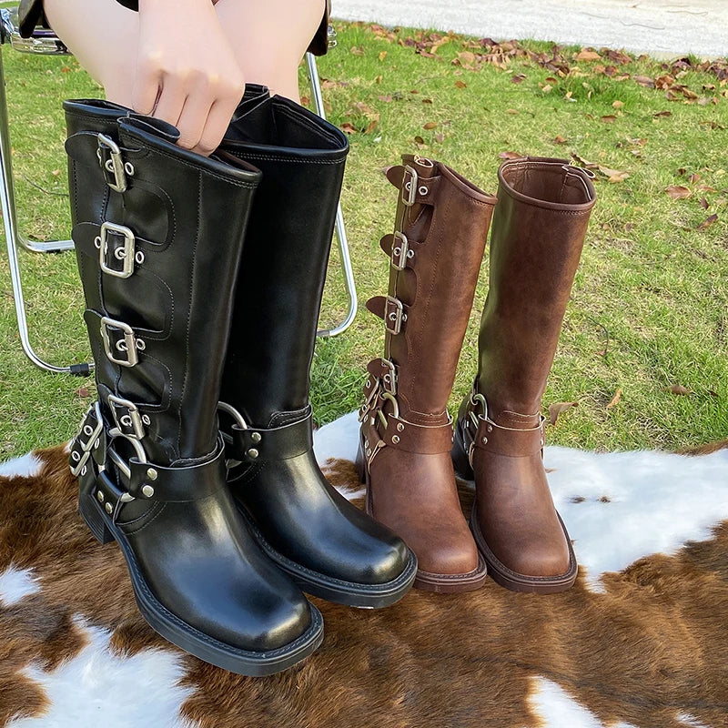 Bottes en jean rétro marron avec boucle de ceinture pour femme