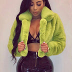 Manteaux courtes en fausse fourrure pour femmes