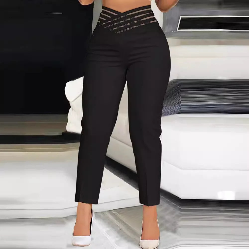 Pantalon de travail élégant à taille superposée pour femme, conception en maille transparente évidée