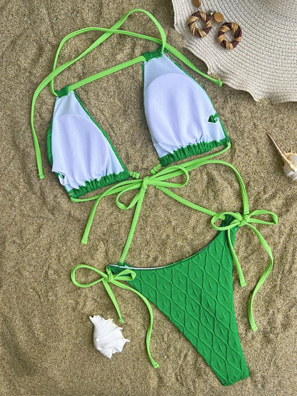 Maillot de bain une pièce à col licou et à découpes sur le ventre pour femmes