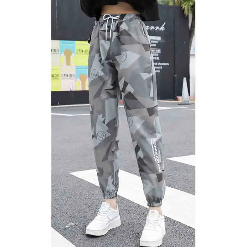 Pantalon de sport camouflage pour femme