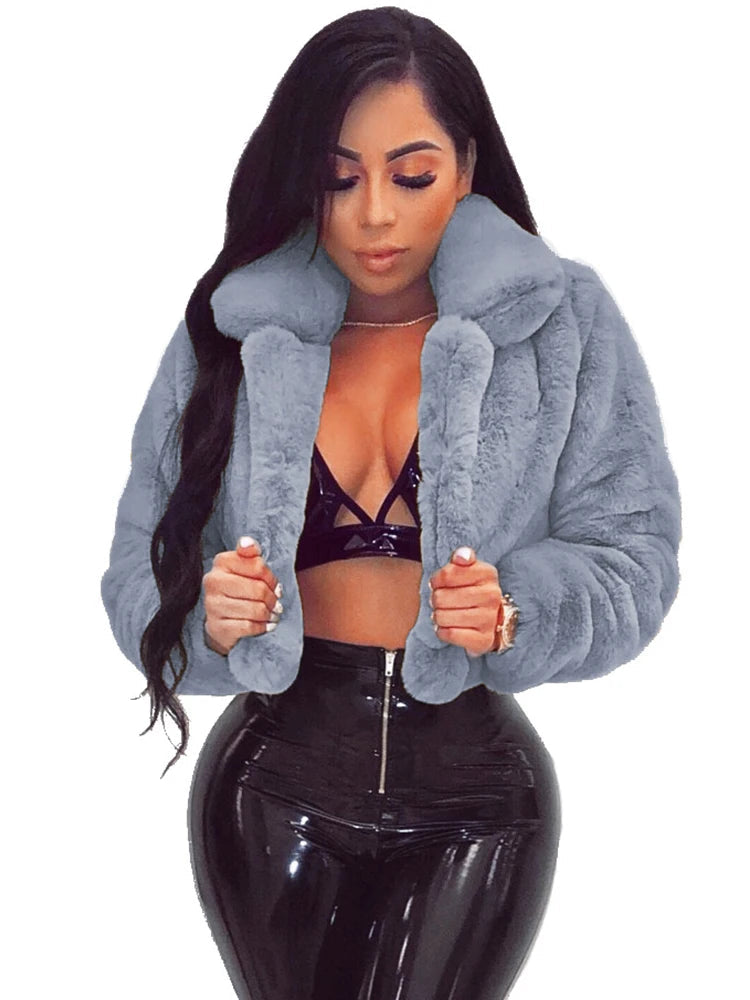 Manteaux courtes en fausse fourrure pour femmes