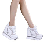 Baskets à plateforme argentées pour femmes