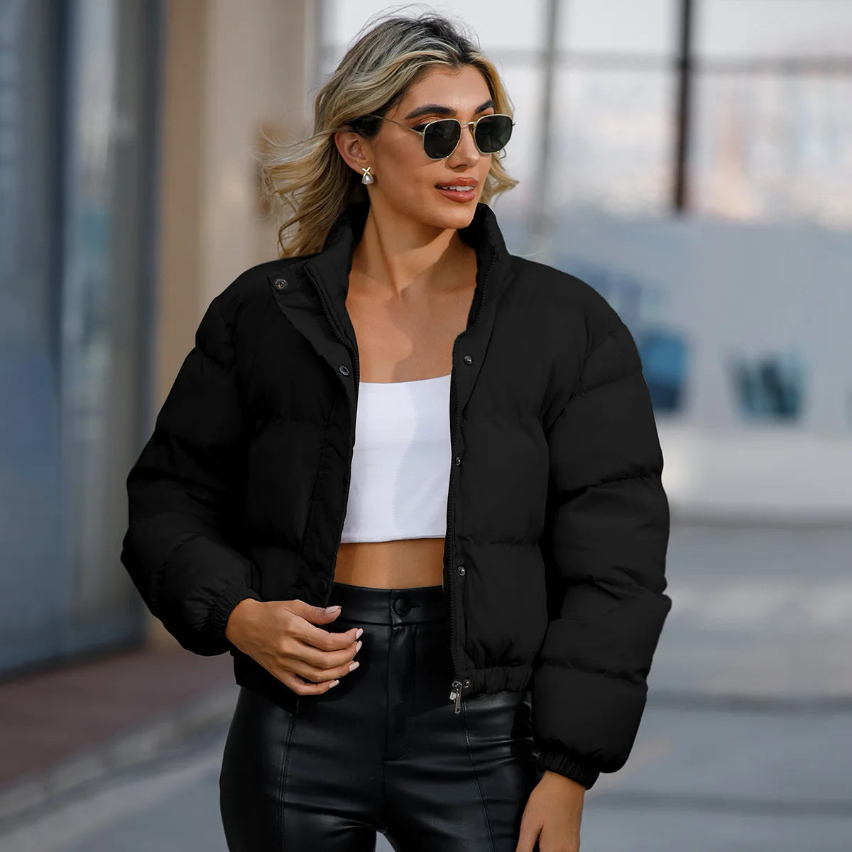 Manteau en coton matelassé à manches longues et col haut pour femmes