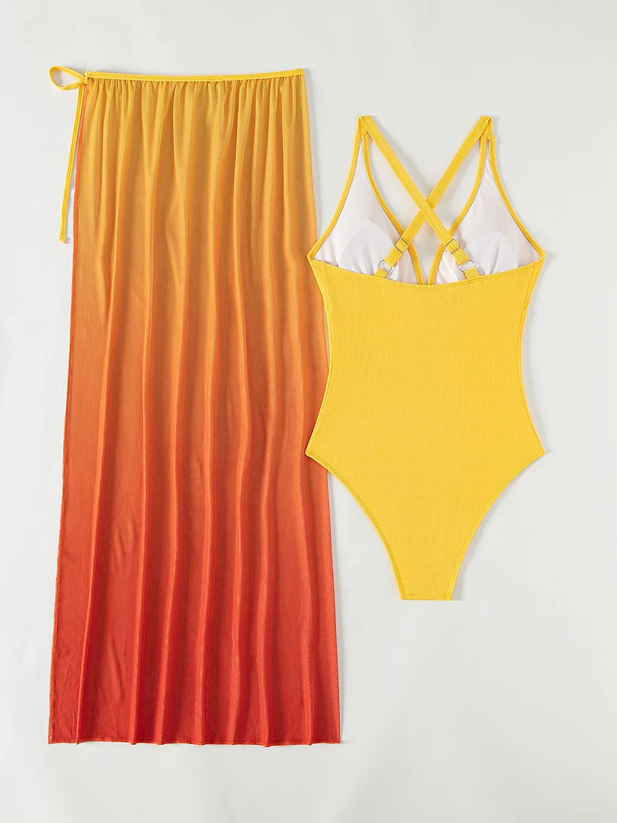 Maillot de bain une pièce à col en V et coupe haute pour femme avec jupe de plage et cache-maillot côtelé