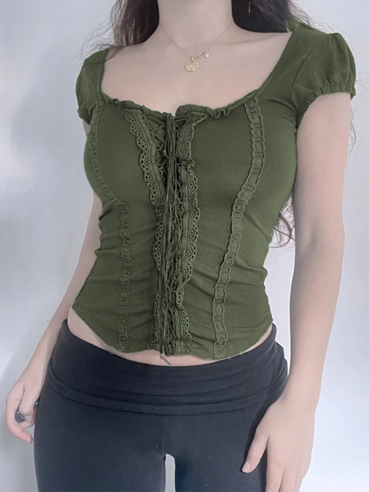 Tops court en dentelle verte pour femme, col carré, t-shirt à manches courtes