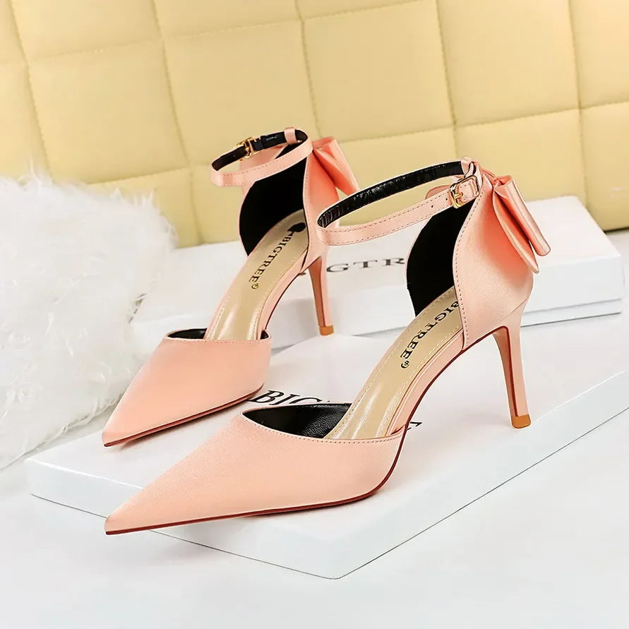 Chaussures à talons hauts avec nœud papillon pour femme