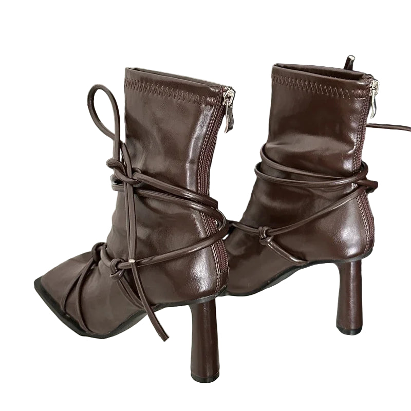 Bottines à lacets croisées pour femmes