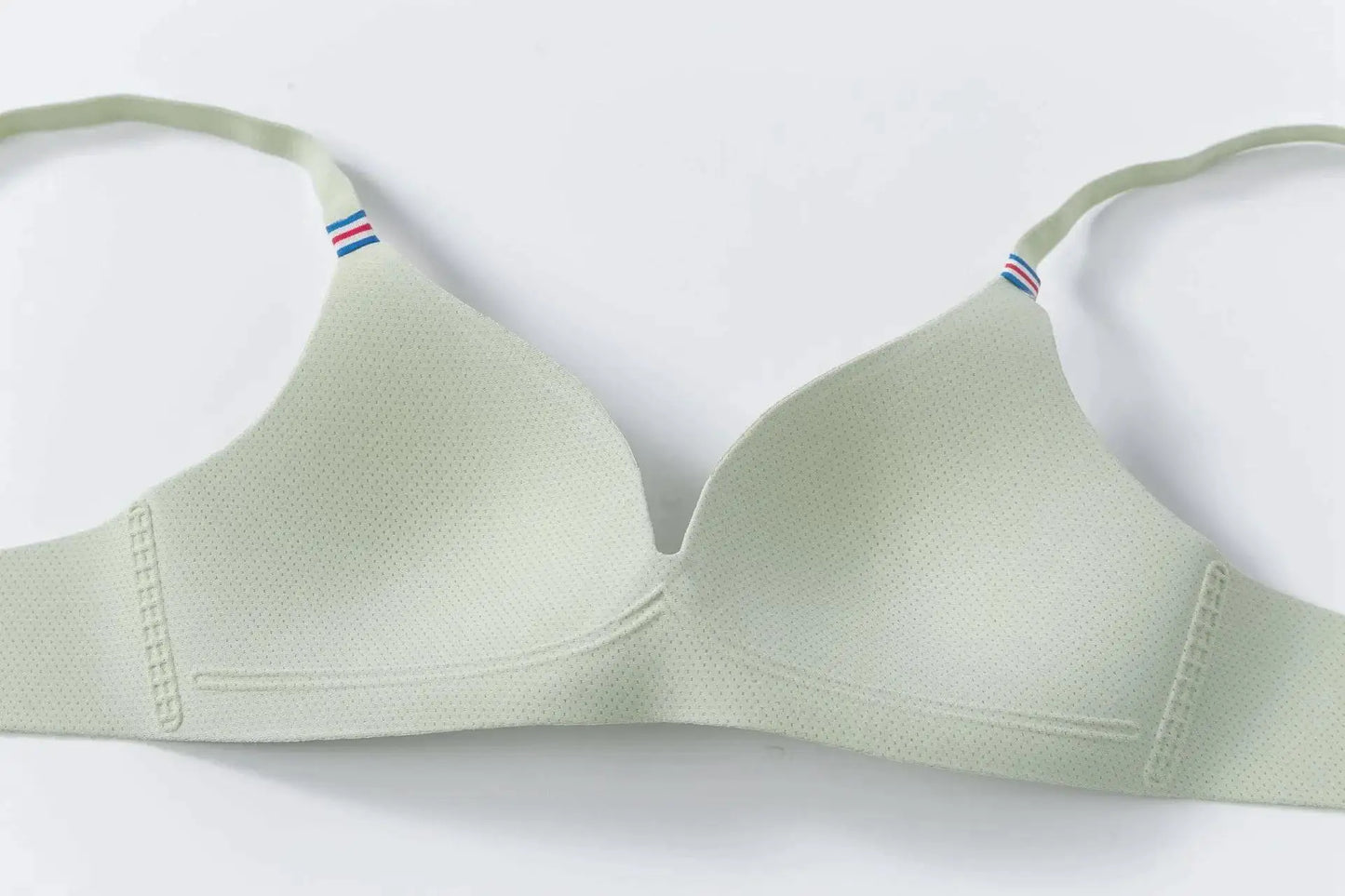 Soutien-gorge une pièce léger et fin pour femme