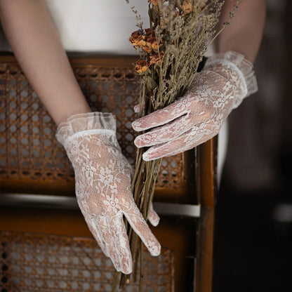 Gants en dentelle vintage pour mariage, bord à volants, blanc, poignet court