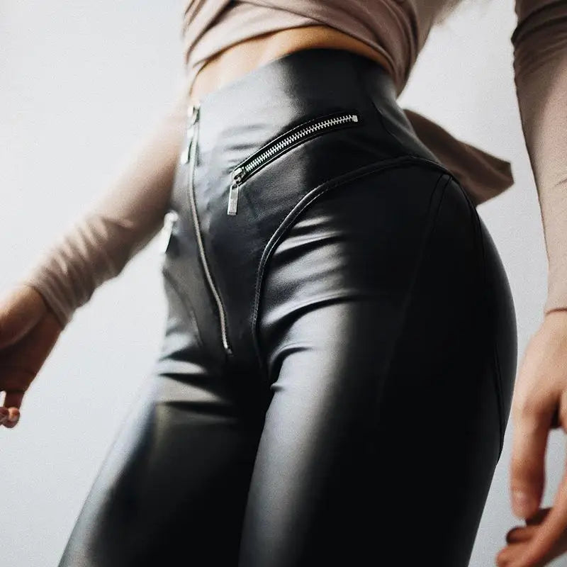 Pantalon long en similicuir PU élastique façonnant les hanches Push Up  Fermeture éclair sur le devant